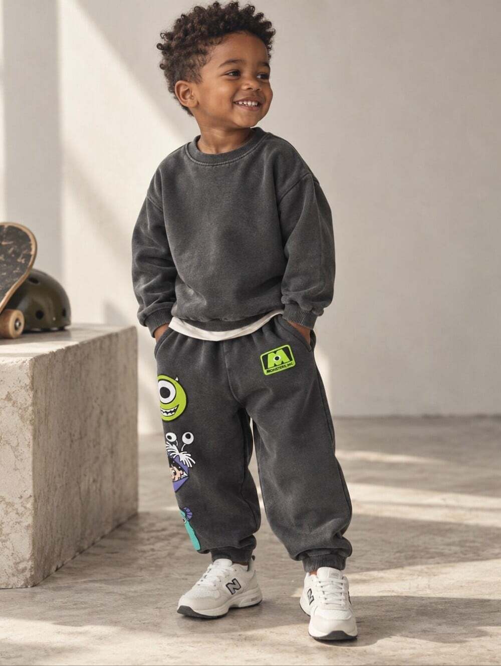 Zara Disney Pixar Monsters Inc Kids Sweatpants Gray Joggers Size 3T 98